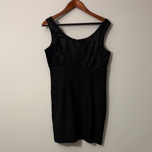 Elegant Black Sleeveless Dress